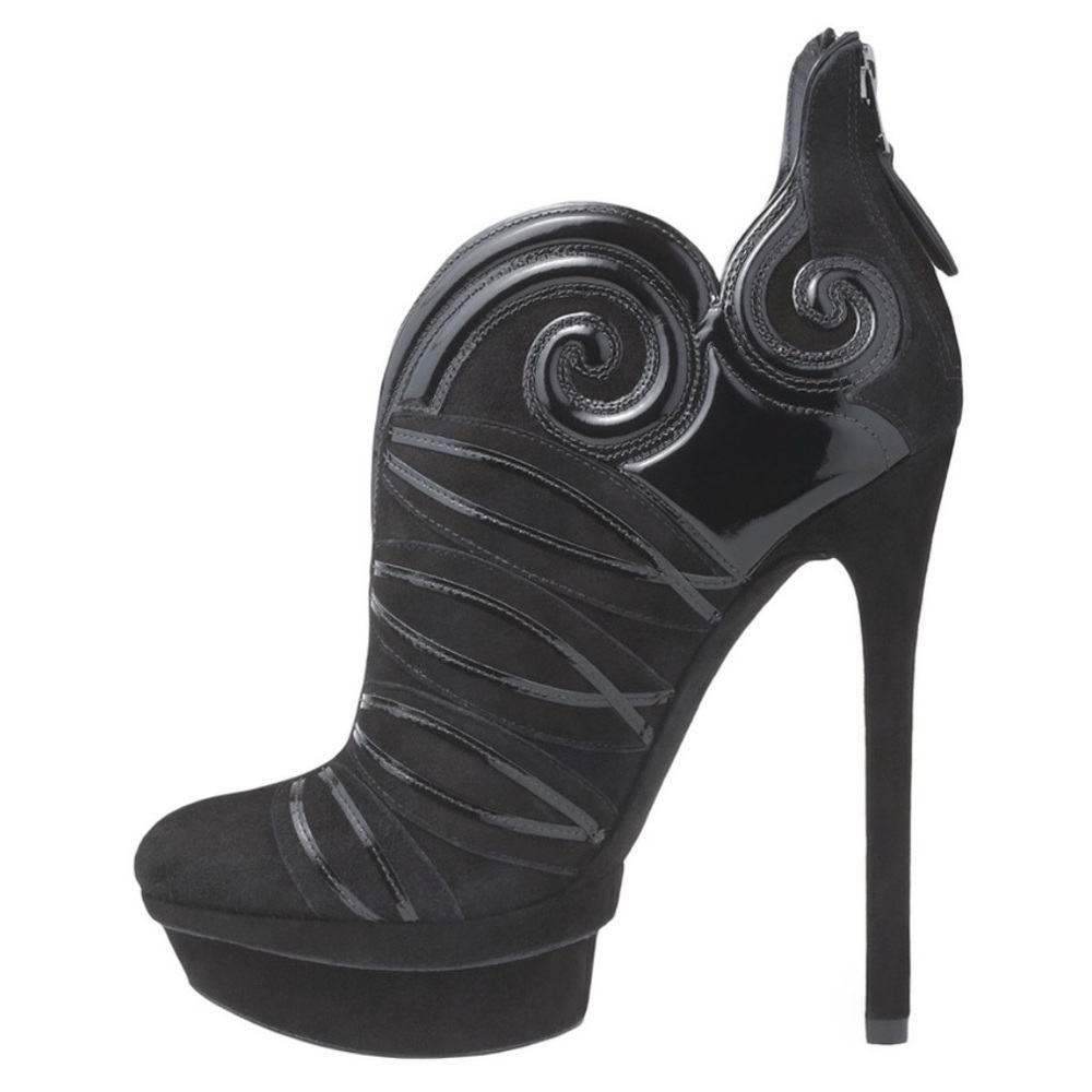 Brian Atwood Figara Suede Patent Platform circus Booties size 37 noir black